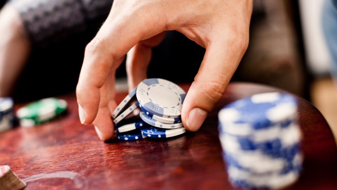 How to Find the Most Appealing Poker Chips for Your Risky Casino Night